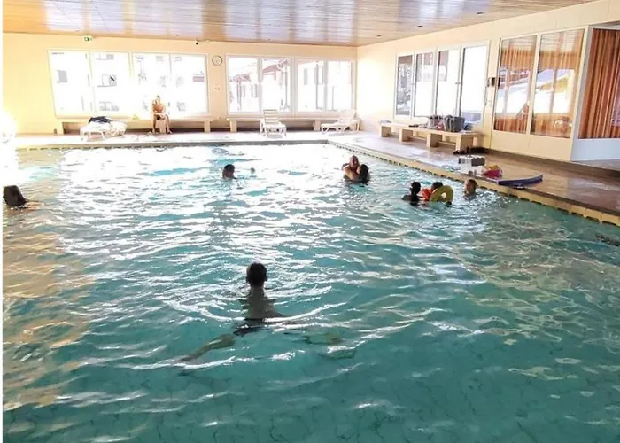 Bergzeit Mit Pool Und Sauna Appartamento